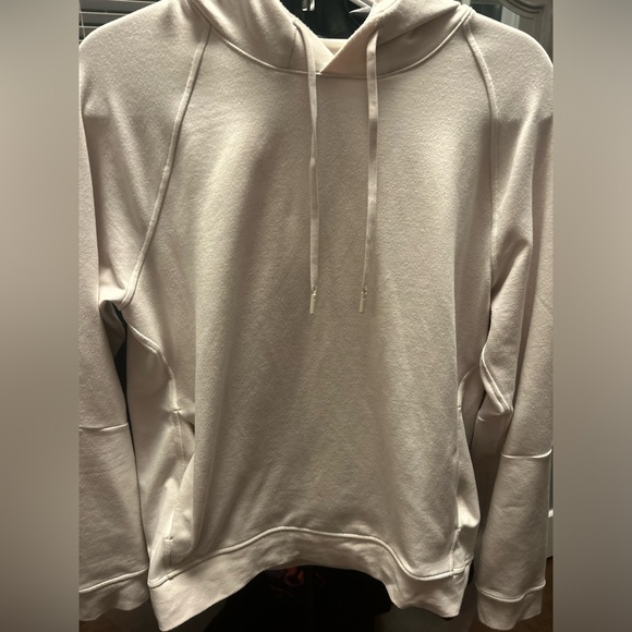 Lulu Lemon Hoodie. Worn twice, Great condition. - Picture 1 of 2